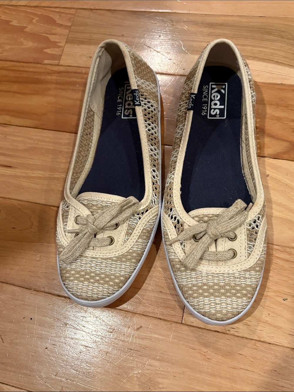Keds Womens Beige Lace-Up Canvas Mesh Flats